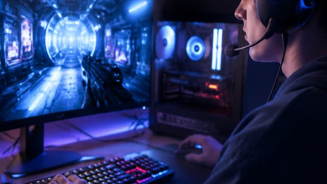 Emerging Trends in Online Gaming: Insights and Predictions f